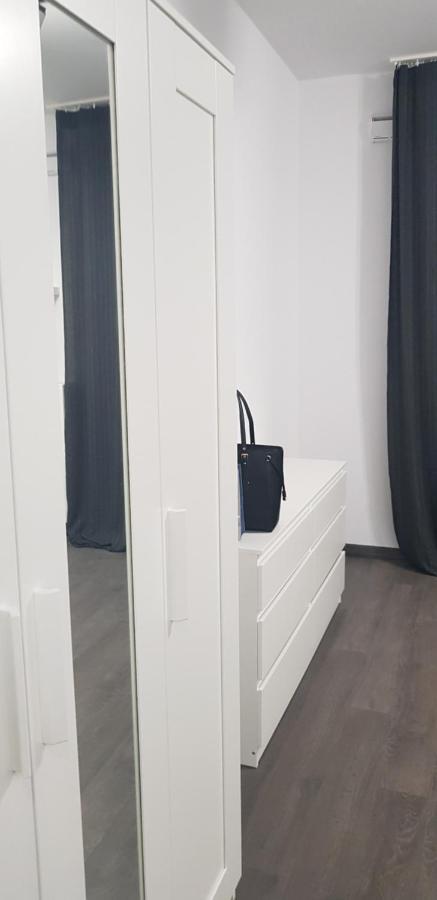 Apartament Kawalerka Mieszkanie Warszawa Kültér fotó